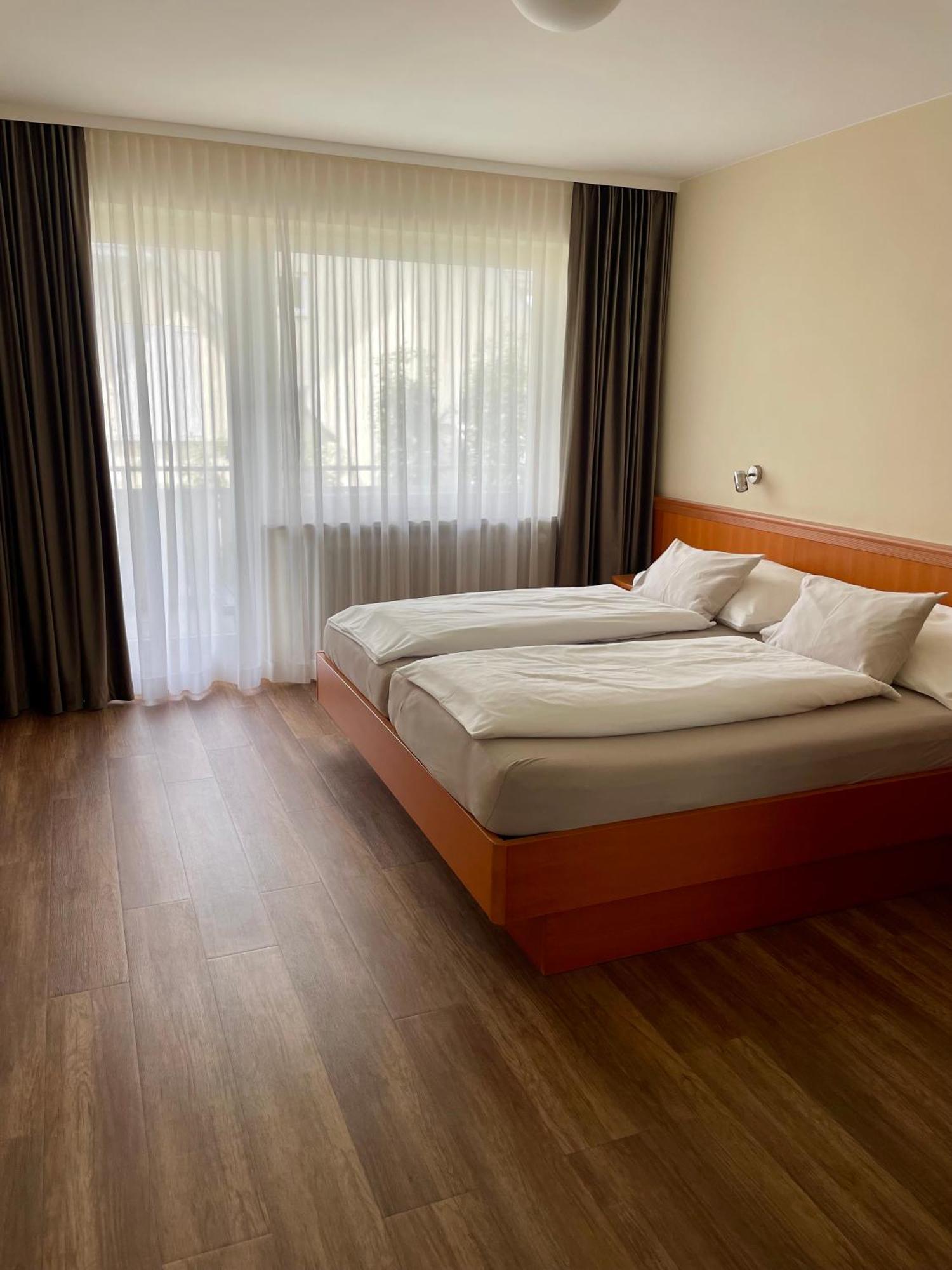 Hotel Gaestehaus Zuern Wasserburg Bagian luar foto