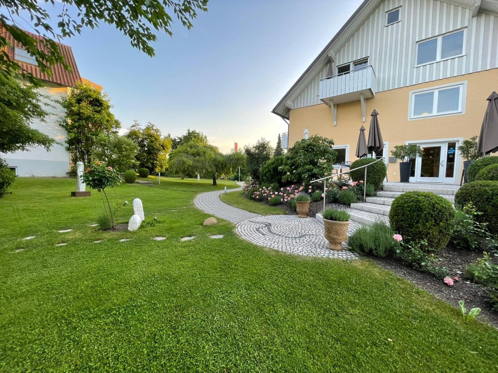 Hotel Gaestehaus Zuern Wasserburg Bagian luar foto